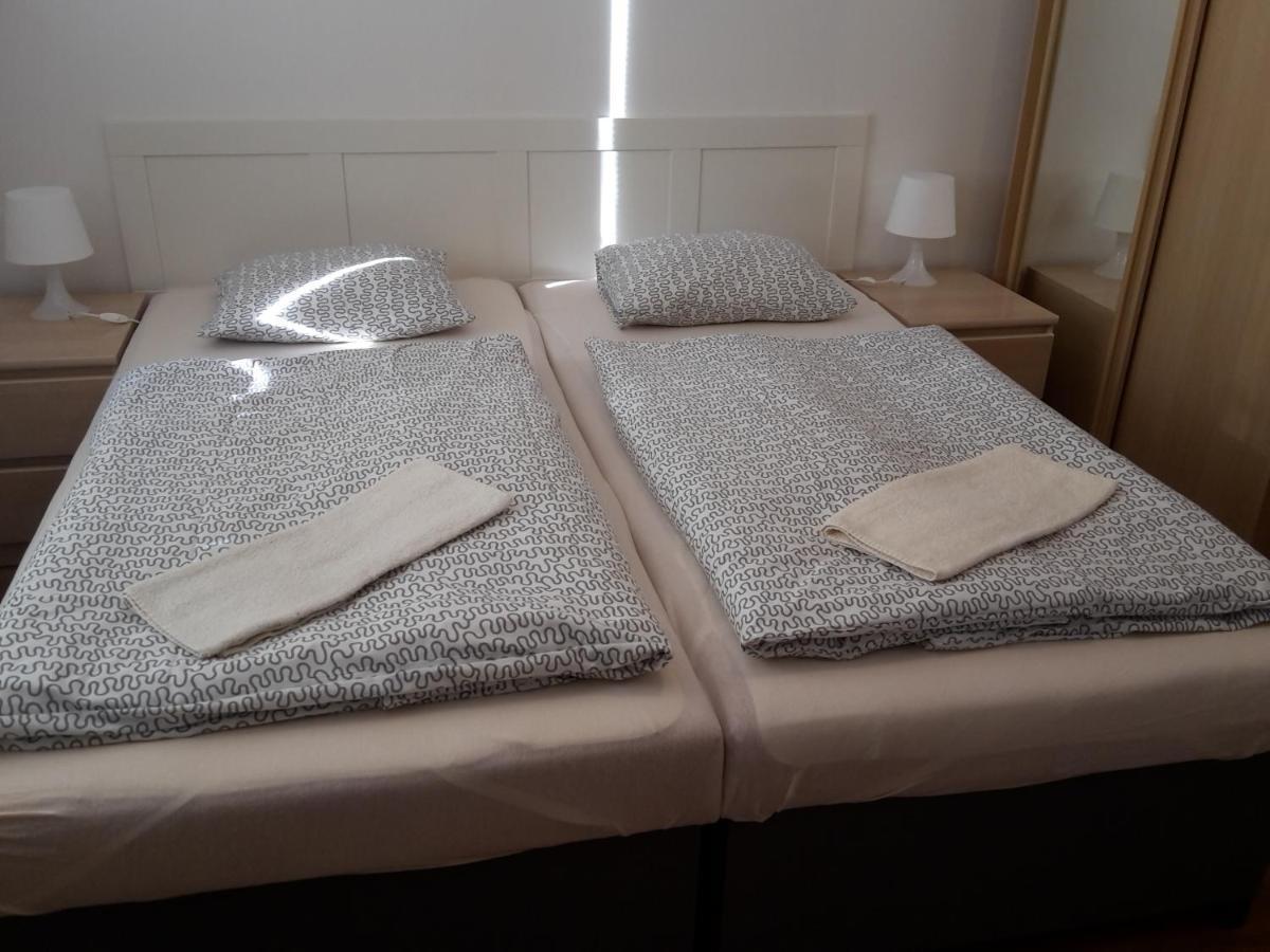 Apartman Slavkov Home & Parking Nova Lesna Exterior photo