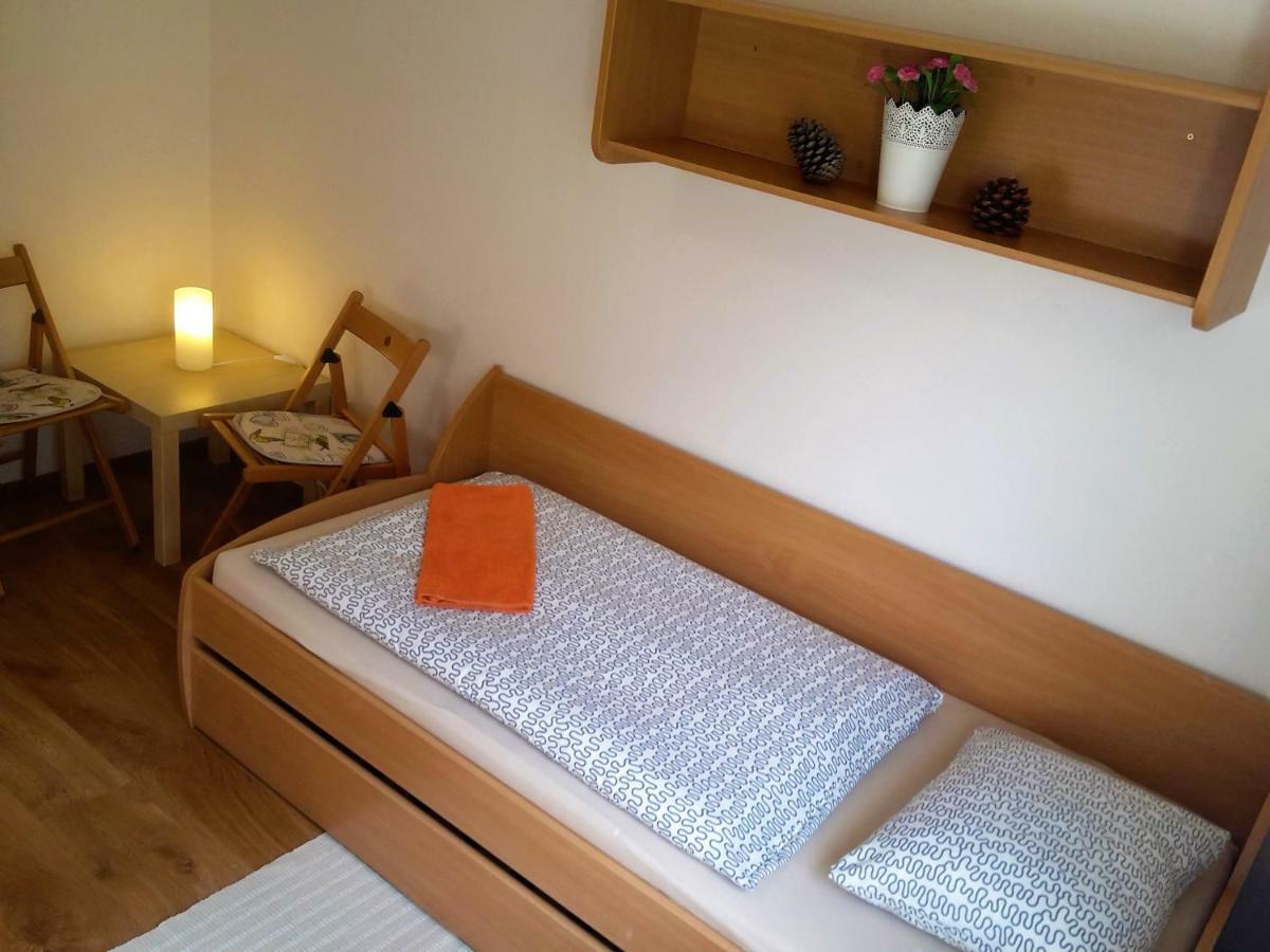 Apartman Slavkov Home & Parking Nova Lesna Exterior photo
